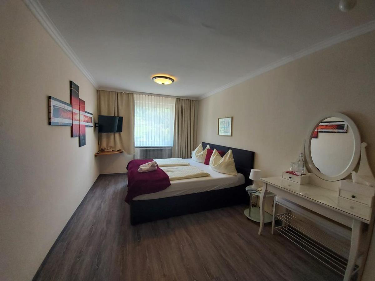 Hotel Kirchenwirt Бад-Кляйнкірхгайм Екстер'єр фото