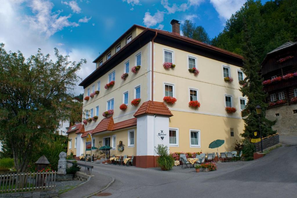 Hotel Kirchenwirt Бад-Кляйнкірхгайм Екстер'єр фото