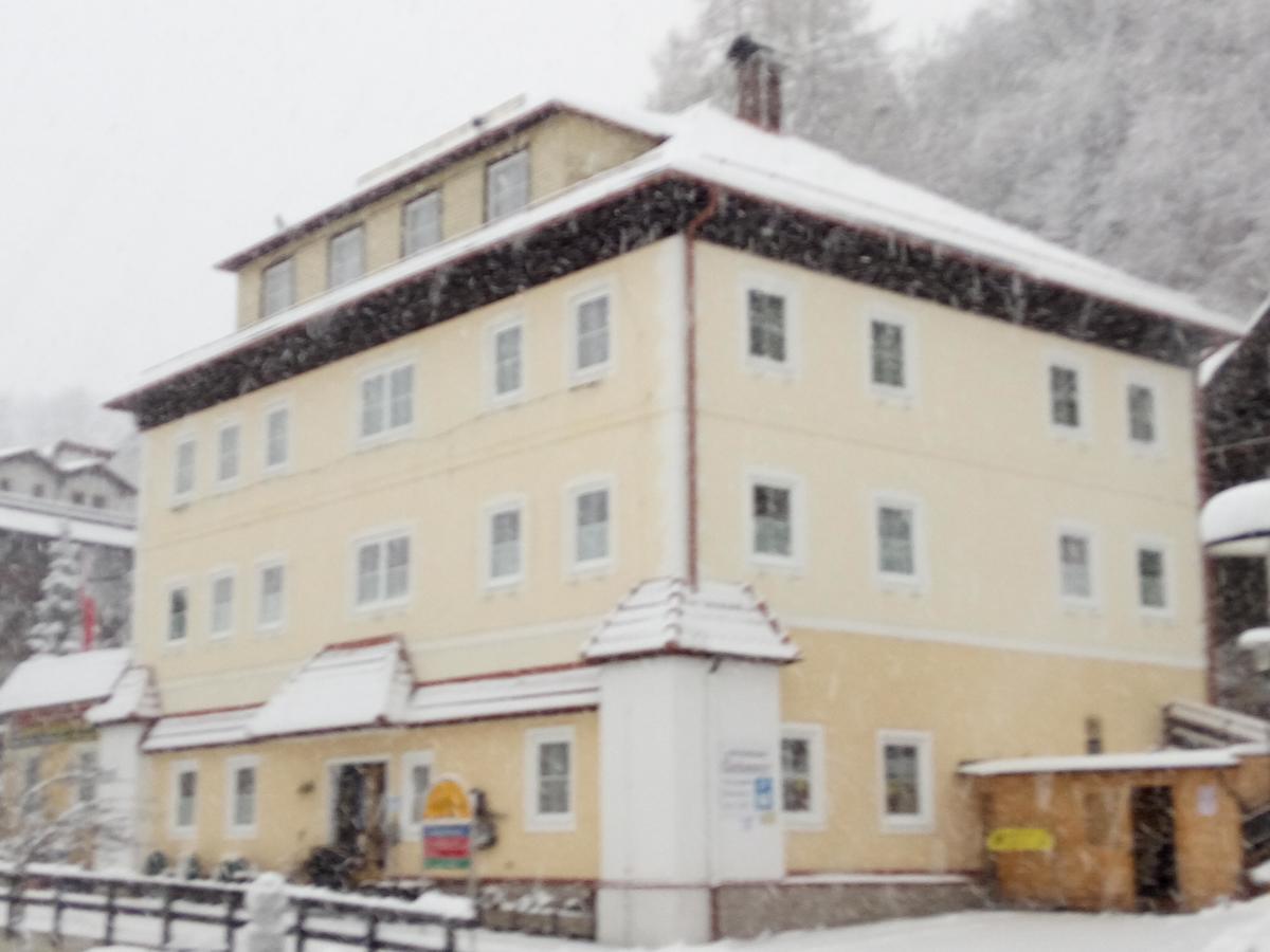 Hotel Kirchenwirt Бад-Кляйнкірхгайм Екстер'єр фото